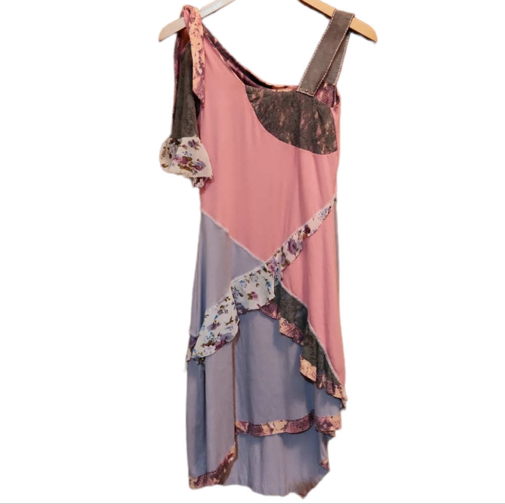 SEVEN WAVES 1 PINK & PURPLE LACE PATCHWORK ONE COLD SHOULDER BOUTIQUE MIDI DRESS